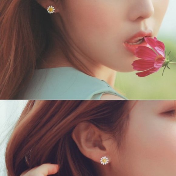 925 Sterling Silver Two Tone Daisy Stud Earrings - Picture 2 of 5